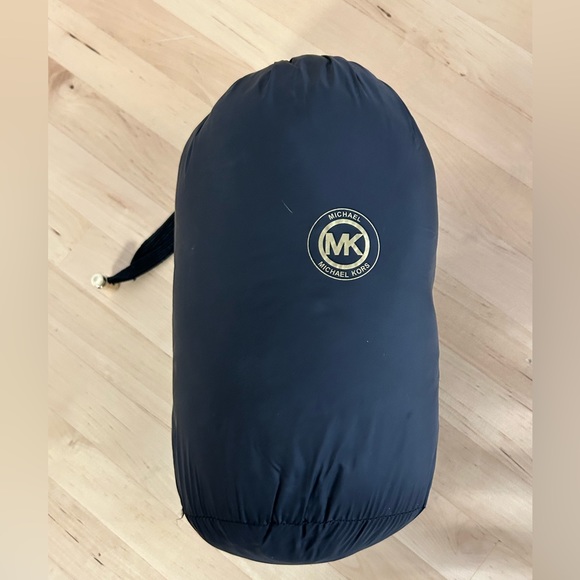 Michael Kors packable down full jack with zip hood, Size: XS, Color: Black - Picture 6 of 6